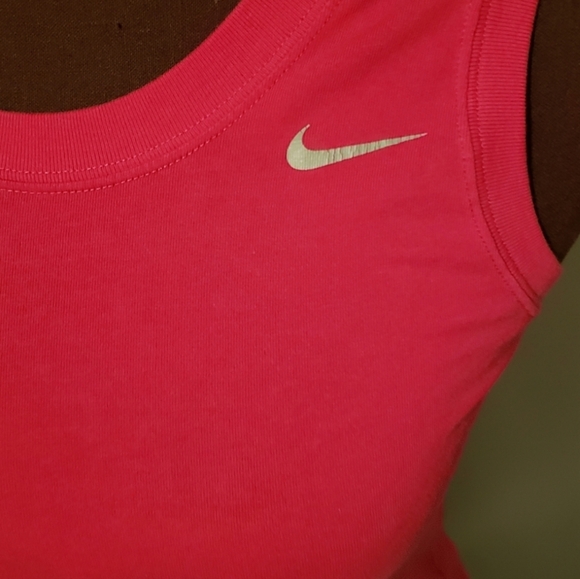 Nike Drifit Cotton Top - Picture 3 of 3